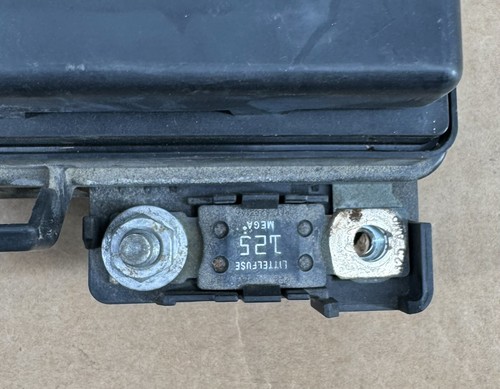 02-03 GMC Envoy Chevrolet Chevy Trailblazer Fuse Relay Junction Box - Picture 5 of 7