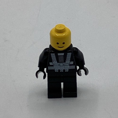 LEGO Space Minifigure Blacktron 1 (Genuine) With Air Tanks, Helmet, & Accessory - Picture 3 of 8
