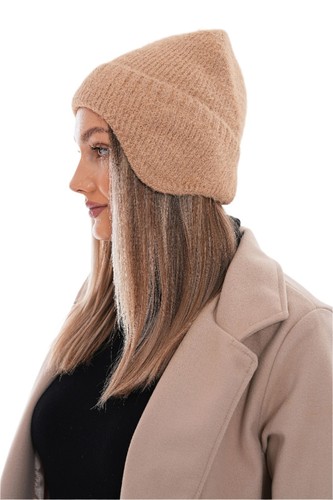 Elegante gorro para mujer con orejeras, accesorios perfectos para invierno - Imagen 2 de 8