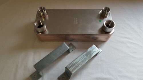 NEW! 20 Plate Water to Water Plate Heat Exchanger 1" & 3/4" FPT Ports W/Brackets - Picture 2 of 4