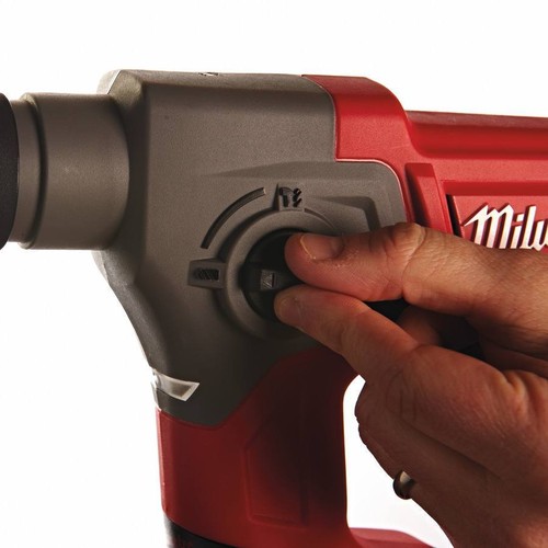 Milwaukee Rotary Hammer Dril Kit M12CH-602X - 12V, 2x6Ah Batteries - 4933451907 - Imagen 3 de 9