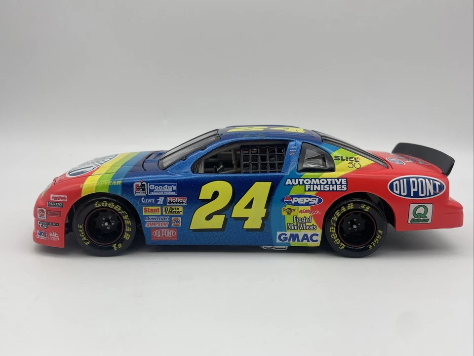 Chevrolet Dupont Rainbow 1997 Jeff Gordon #24 acción NASCAR diecast (Z4) Foto 2 de 4