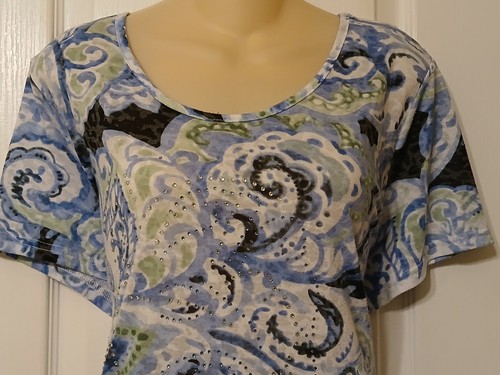 WOMEN'S BLUE BLACK WHITE GREEN  PAISLEY PRINT TOP PLUS Size 2X by REBECCA MALONE - Picture 2 of 4
