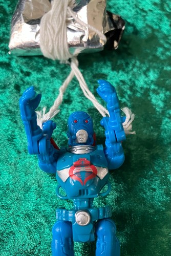 Hombre robot paracaídas articulado: Hasbro 2005 vintage azul con paracaídas plateado 4" - Imagen 3 de 13