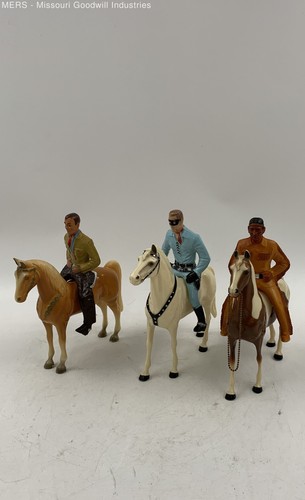 Lot of Vintage Hartland Plastics Western Action Figures