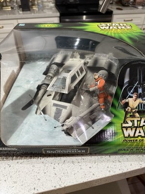 2001 STAR WARS Luke Skywalker s SNOWSPEEDER w/Dack Ralter Figure SEALED NEW