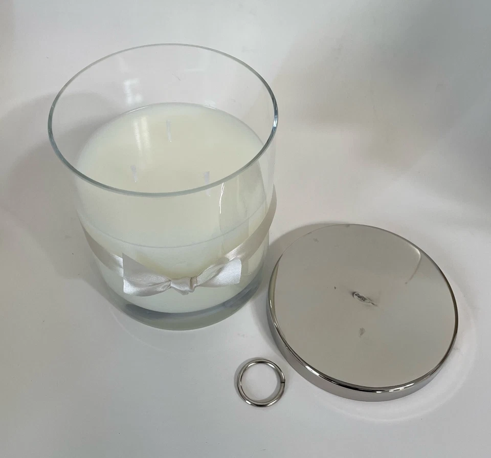 Rigaud Gardenia Scented Candle 750g New with Imperfect Lid /small chipped glass - Image 2 of 4
