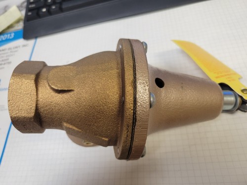 Watts No. 174A Model M / 1-1/2" / 30lbs 2,020,000 BTU/HR - Picture 3 of 4