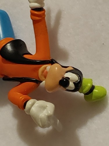 VTG Goofy Disney Keyring & Disney Goofy toy as shown - Picture 10 of 12