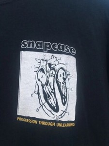 Snapcase lookinglasself Tシャツ XLサイズ グレー Snapcase lookinglasself Tシャツ XLサイズ グレー