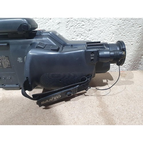 Sanyo VM-D66P 8mm Camcorder Black Auto Focus Auto Exposure 8x Zoom - For Parts - Afbeelding 8 van 15