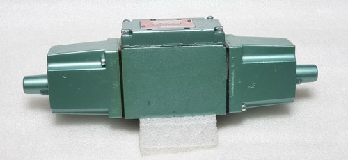 NUMATICS 33DSA400K SOLENOID VALVE, 120 V, 50/60 HZ, .39 AMPS,33DSA4 K, New - Picture 4 of 13