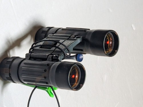 CCCP Compact Hunting Binoculars With Case 10×25 98M/1000M Camouflage Neck Strap - Picture 7 of 13