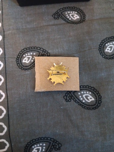 VINTAGE Pin badge anstecknadel football club FC ATLETICO Madrid Spain  soccer  - Picture 3 of 3