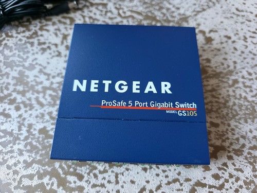 NETGEAR ProSafe 5-Port 10/100/1000 Mbps Gigabit Desktop Switch GS105 - Picture 3 of 13