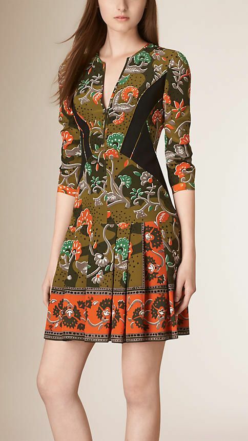 BURBERRY PRORSUM 希少モデル Burberry Prorsum Spring 2013 — Backstage — Vogue | Vogue