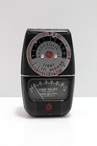 General Electric Vintage Exposure Meter With Case (DW-48) - Picture 2 of 17