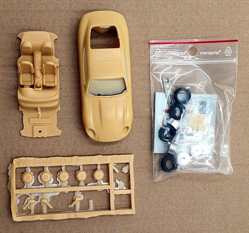 Provence Moulage 1/43 Scale Kit K773 - Aston Martin DB7 93 - Picture 3 of 5