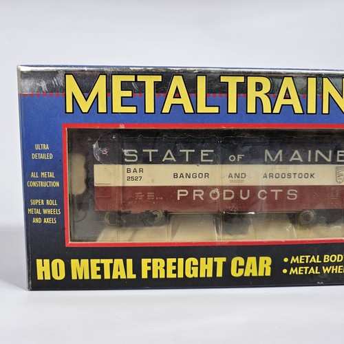 Model Power 2226 HO 41' Metal Reefer Bangor Aroostock State Of Maine Freight Car - Picture 5 of 10