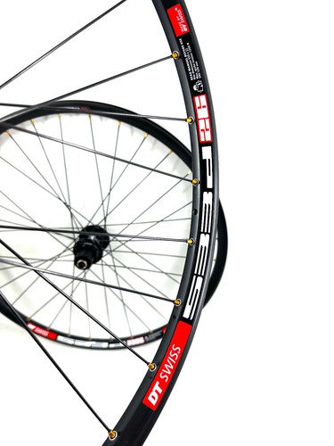 Hinten Laufrad DT Swiss Freeride Enduro 533d  26 " 370 Thru axle Downhill NEU  - Bild 3 von 6