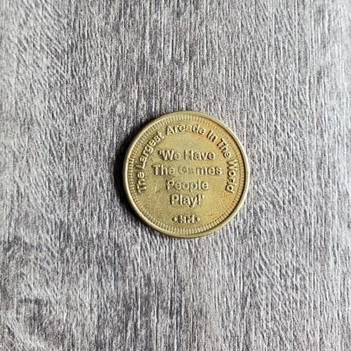 2015 FUNSPOT Token Coin 1" Worlds Largest Arcade Souvenir Weirs Beach Laconia NH - Picture 2 of 2