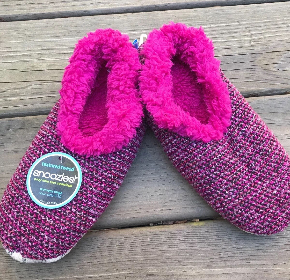 L 9-10 Snoozies Pink Textured Tweed Soft Slippers Shoes Foot Coverings Women NEW L 9-10 Snoozies Pink Textured Tweed Soft Slippers Shoes Foot Coverings Women NEW