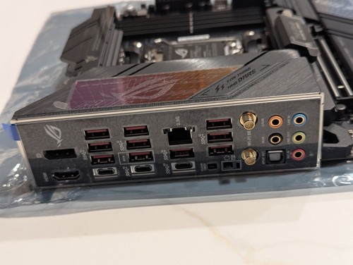 ASUS ROG Strix X670E-E Gaming WiFi AM5 ATX AMD Motherboard - Picture 7 of 10