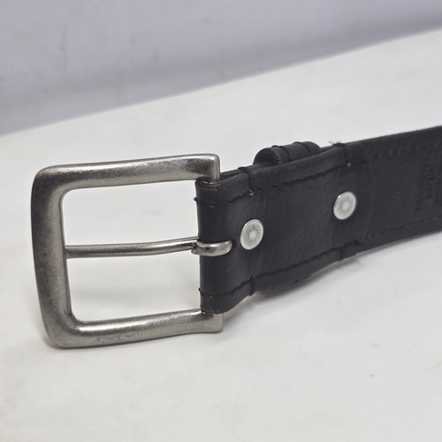 Levi’s Mens Genuine Leather Belt Size 40 Black Silver Tone Buckle - Picture 3 of 12