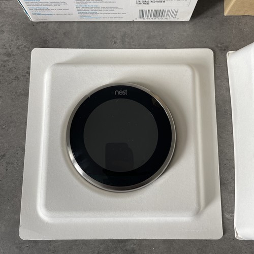 Nest Learning Thermostat 3rd Gen - Silver+Base Ring Connector Plate (US Version) - Picture 3 of 4