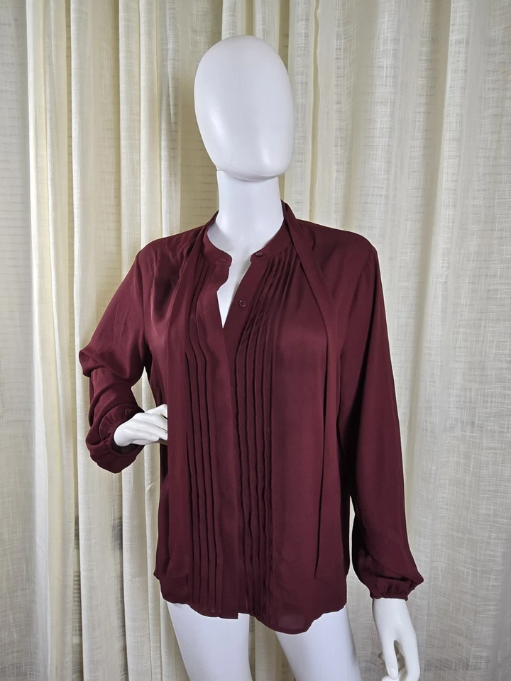 Camisa Portofino Express para mujer con corbata frontal talla GRANDE Foto 2 de 4