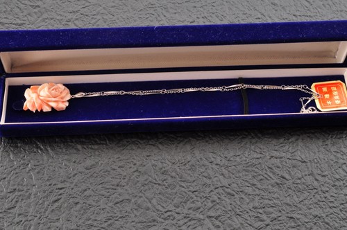Certification, angel skin coral pendant top carved rose, (29mm(1.14in) 33ct). - Picture 2 of 16