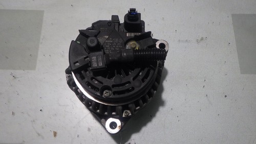 05 MERCEDES E500 Alternator - Picture 7 of 9