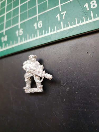 Warhammer 40k Classic Kasrkin Heavy Melta (No Pack) 2003 Vintage metal OOP - Picture 2 of 5