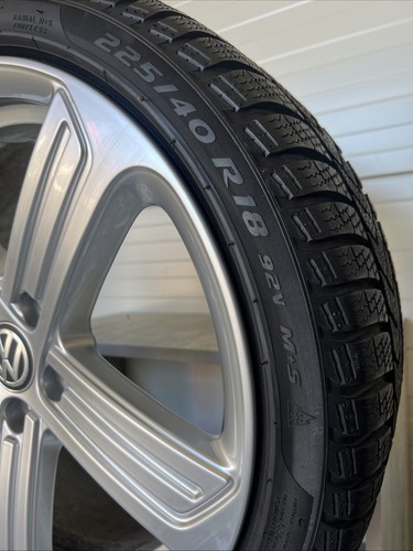 VW Tiguan 7,5 JX 18 Et 49 LK 5 × 112 NLD 57,1 Alufelgen Pirelli 225/40 R18 M+S - Bild 7 von 10