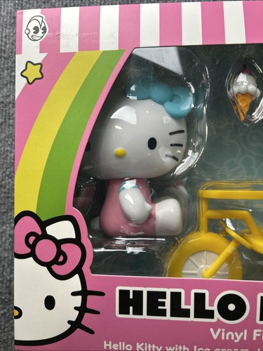 Kidrobot HELLO KITTY With Ice Cream + Riding Bicycle Vinyl Figures 2 Pack 2022 - Picture 2 of 10