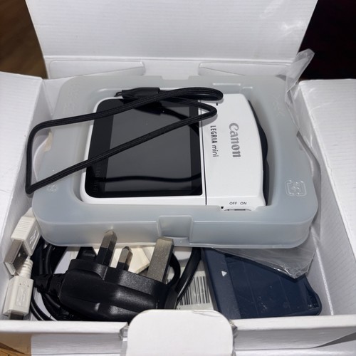 Canon Legria Mini White & battery, charger, manual, CD, box, MINT! vlogging - Picture 8 of 13