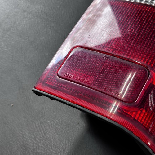 1996-2000 Toyota 4Runner OEM Rear Brake Tail Light / Lamp PASSENGER SIDE Red - Picture 3 of 11
