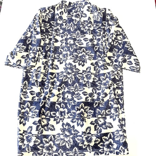 Cutter and Buck Men's size Large Hawaiian Button Up Short sleeve shirt floral - Picture 2 of 9