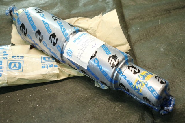 Vespa PX 80 125 150 200 original SEBAC NOS Stoßdämpfer vorne 1174446 PE PX Shock Vespa PX 80 125 150 200 original SEBAC NOS Stoßdämpfer vorne 1174446 PE PX Shock