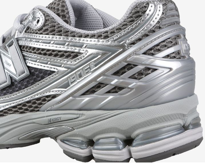 【 new balance 】 M1906REH 〜 1906R silver New Balance 1906R 