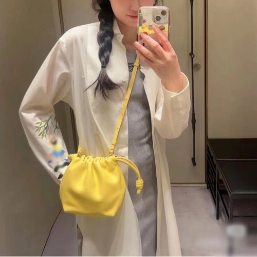 Kleine gerissene Echtleder Geldbörse Kordelzug Eimer Etui Clutch Umhängetasche Mode - Bild 13 von 41
