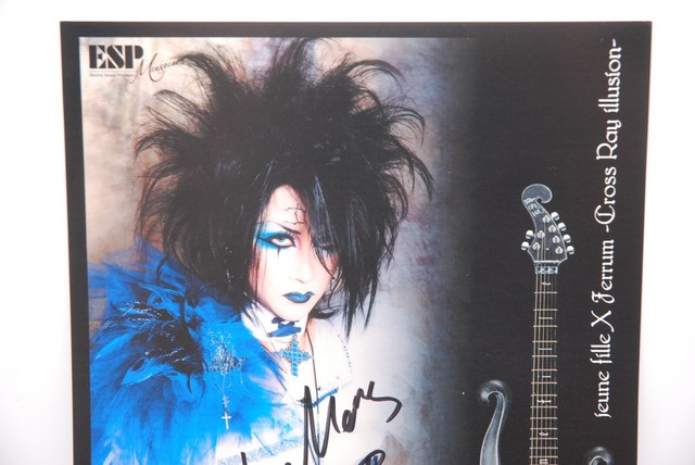 Moi dix Mois 20周年記念　サイン入り写真集 限定価格セール！】 まとめ買いでお得 dix Mois サイン入り写真