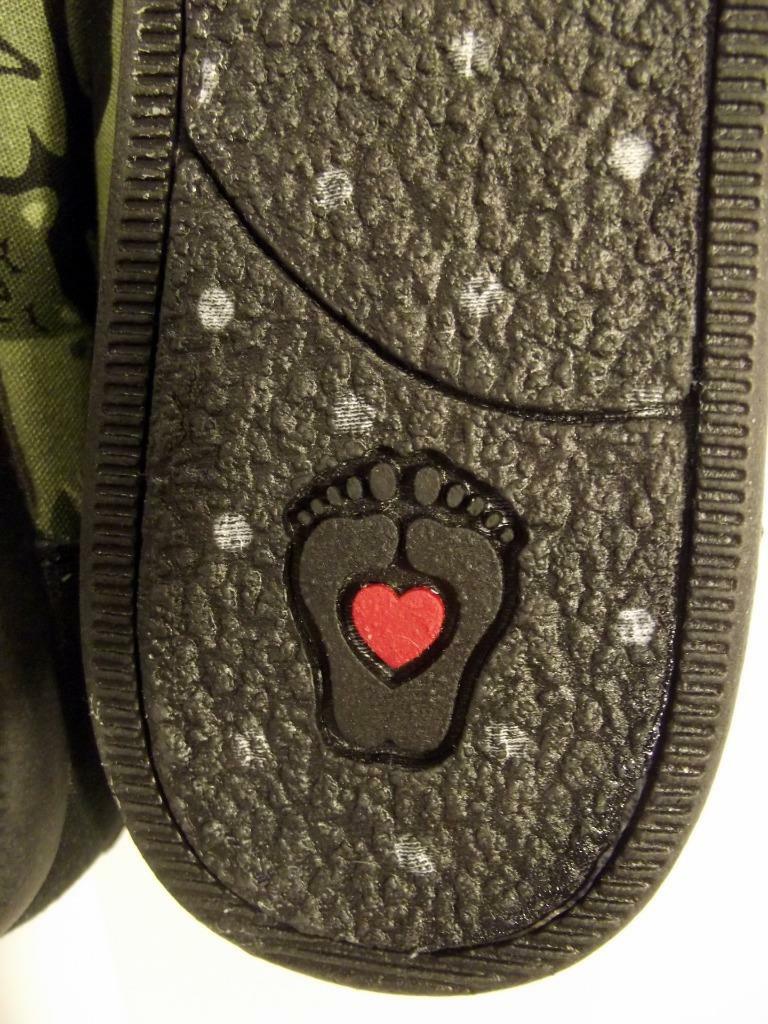 NIB Skecher's BOBS Cat-Mouflage Ladies Size 9 1 2 2 2 Slip On shoes In Olive Green 8e3e79 NIB Skecher's BOBS Cat-Mouflage Ladies Size 9 1 2 2 2 Slip On shoes In Olive Green 8e3e79
