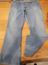 Signature by Levi Strauss  Co. Women's Modern Bootcut Jeans 18W Medium