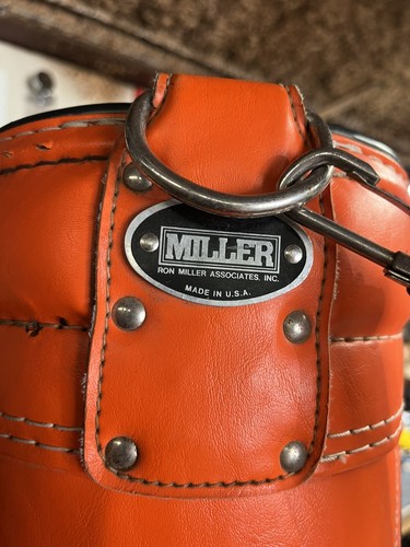 VINTAGE HOOTERS Faux Leather Miller Golf Bag with Cover USA Made Orange White - Picture 13 of 15