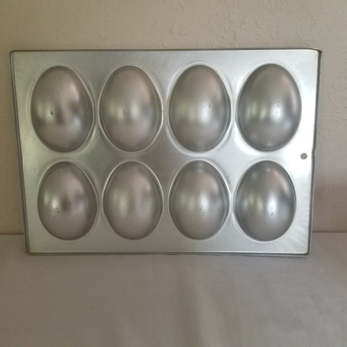 Vintage Wilton Easter Egg Cake Pan 508-2127 Makes 8 Mini Cakes - Picture 2 of 4