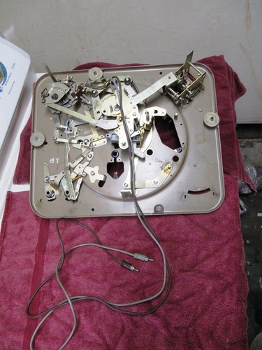GARRARD TYPE A 4-SPEED TURNTABLE CHASSIS Base Plate For Parts Transcription - Picture 5 of 8
