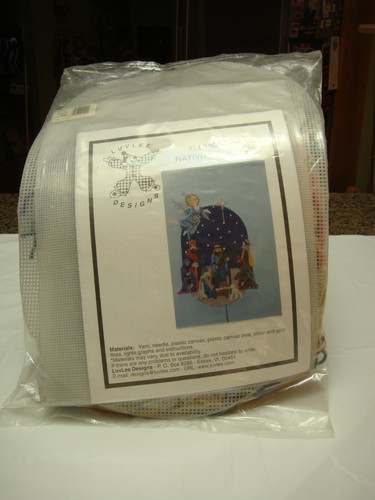 Luvlee Designs Nativity Scene Plastic Canvas Kit - Picture 4 of 8