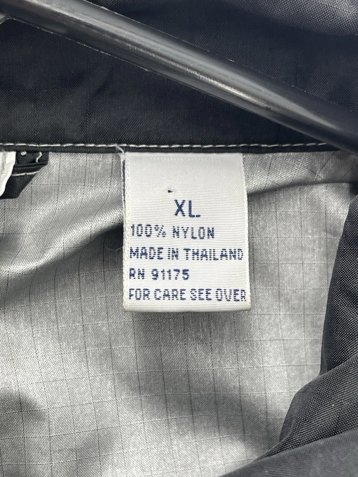 Vintage FILA Pullover 1/2 Zip Windbreaker Rain Coat Jacket Mens Size XL Black - Image 4 of 4