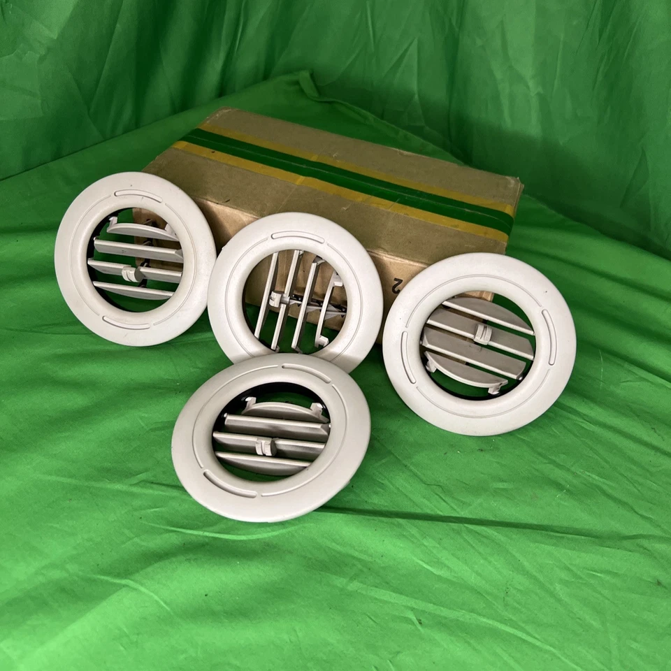 2008-2018 Dodge Grand Caravan, Town & Country Ceiling Overhead Air Vent OEM SET - Image 4 of 4